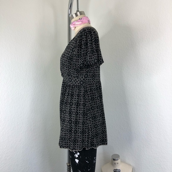 Max Studio V Neck Plunge Geometric Ruffle Sleeve - Picture 3 of 6